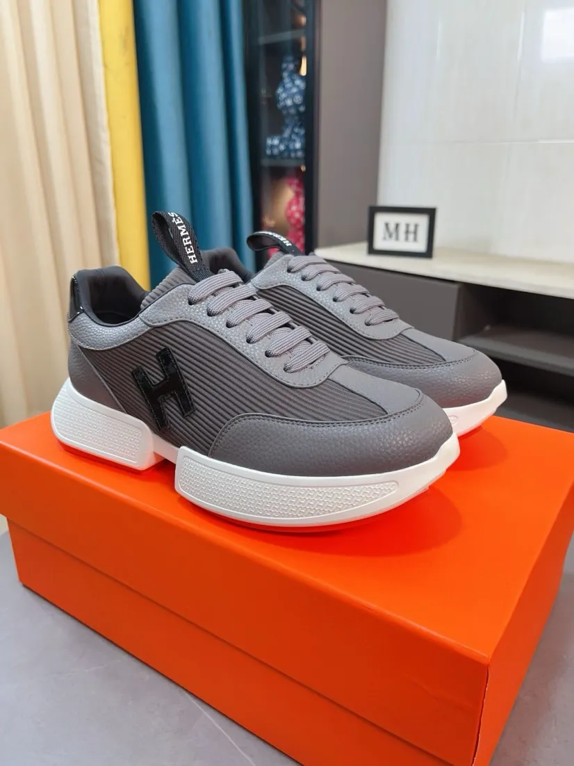 Men's shoes 💰460🌸🌸【HERMES】Hermès high-end quality original shoe upper: 🔝tumbled calfskin, suede calfskin, shoe body sewn H totem, outsole: ultra-light TPU foam·rubber; two-color molded outsole, ultra-high quality control·fine workmanship: highlighting (high-end·luxury·grade) 38-44 (45 can be customized)